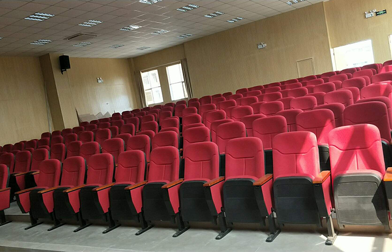 学校礼堂草莓视频色污